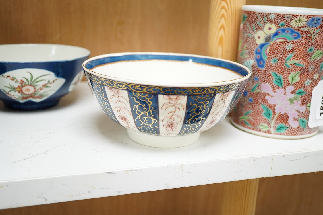 18th century Worcester kakiemon style porcelain comprising a tea caddy, mug and two slops bowls, largest 14cm high